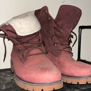 Emu Australia Boots and Burdandy timberland